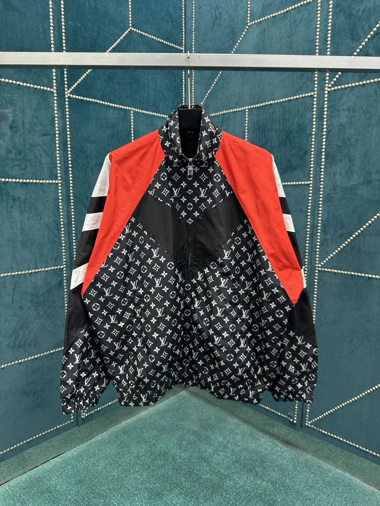 wg.luxury- 8V Nigo item:E-F000H2520